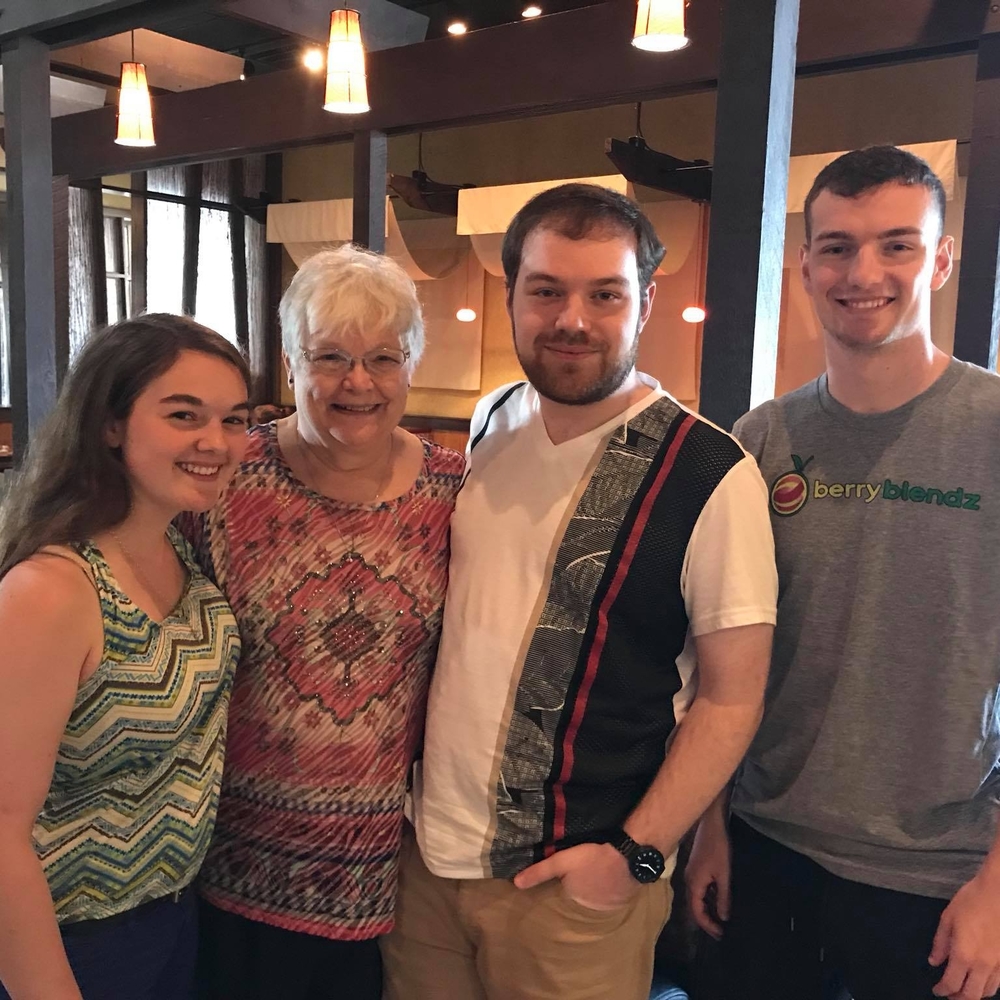 Meet your Posher, Carolyn